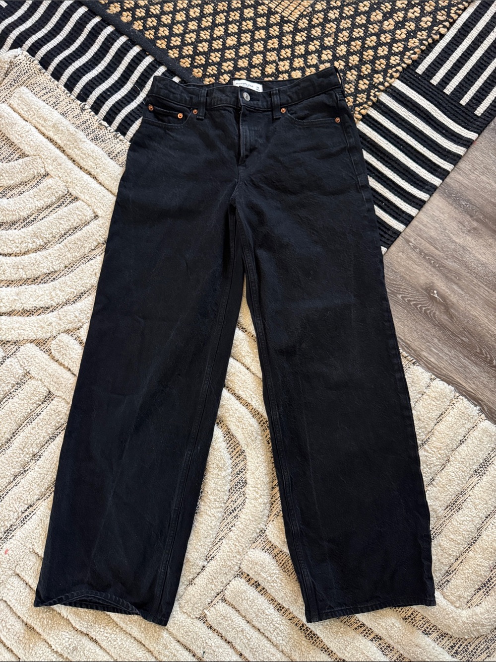 Abercrombie & Fitch Black Straight-Leg Women's Jeans
